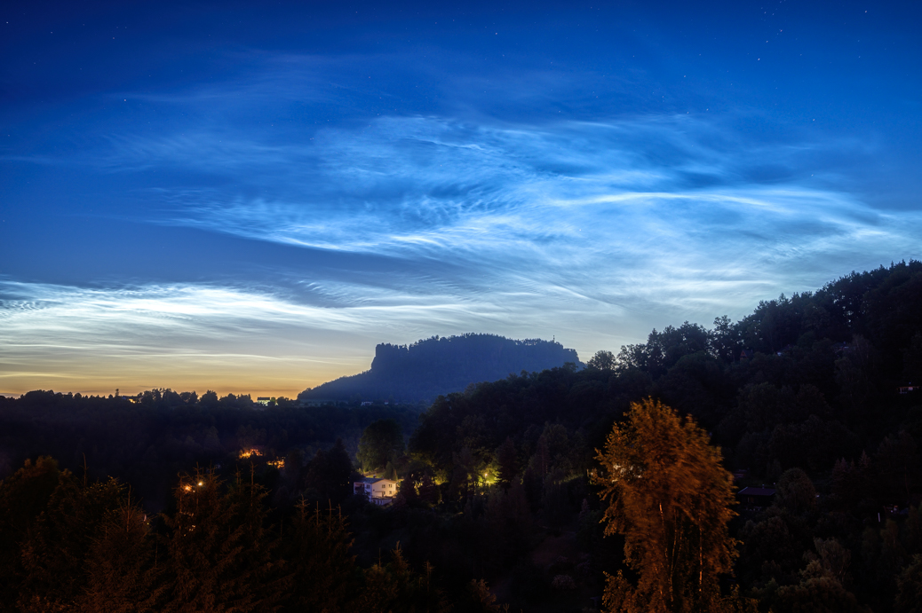 Leuchtende Nachtwolken in der Sächsischen Schweiz