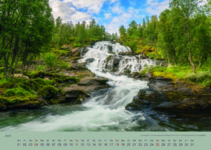 Vardahaugselvi-Wasserfall in Norwegen Magie der Reise - Landschaftskalender 2027
