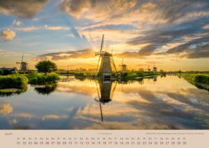 Sonnenuntergang in Kinderdijk in den Niederlanden Magie der Reise - Landschaftskalender 2027